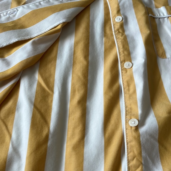 Love & Lore Yellow & White Striped Short Sleeve Button Down Shirt - Picture 4 of 4